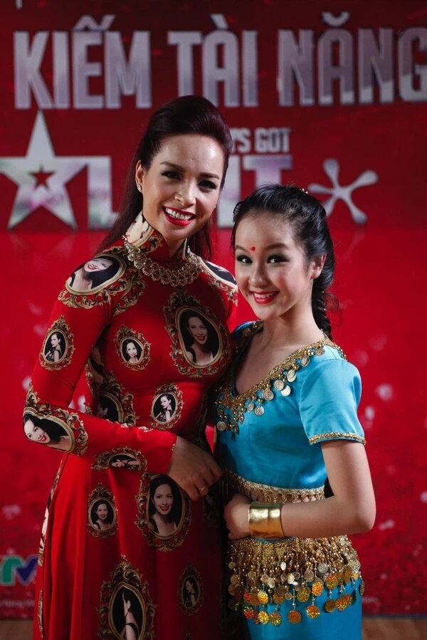 ngam nhan sac my nhan dong vai tieu tam sap gay song gio trong huong vi tinh than5 ngam nhan sac my nhan dong vai tieu tam sap gay song gio trong huong vi tinh than5