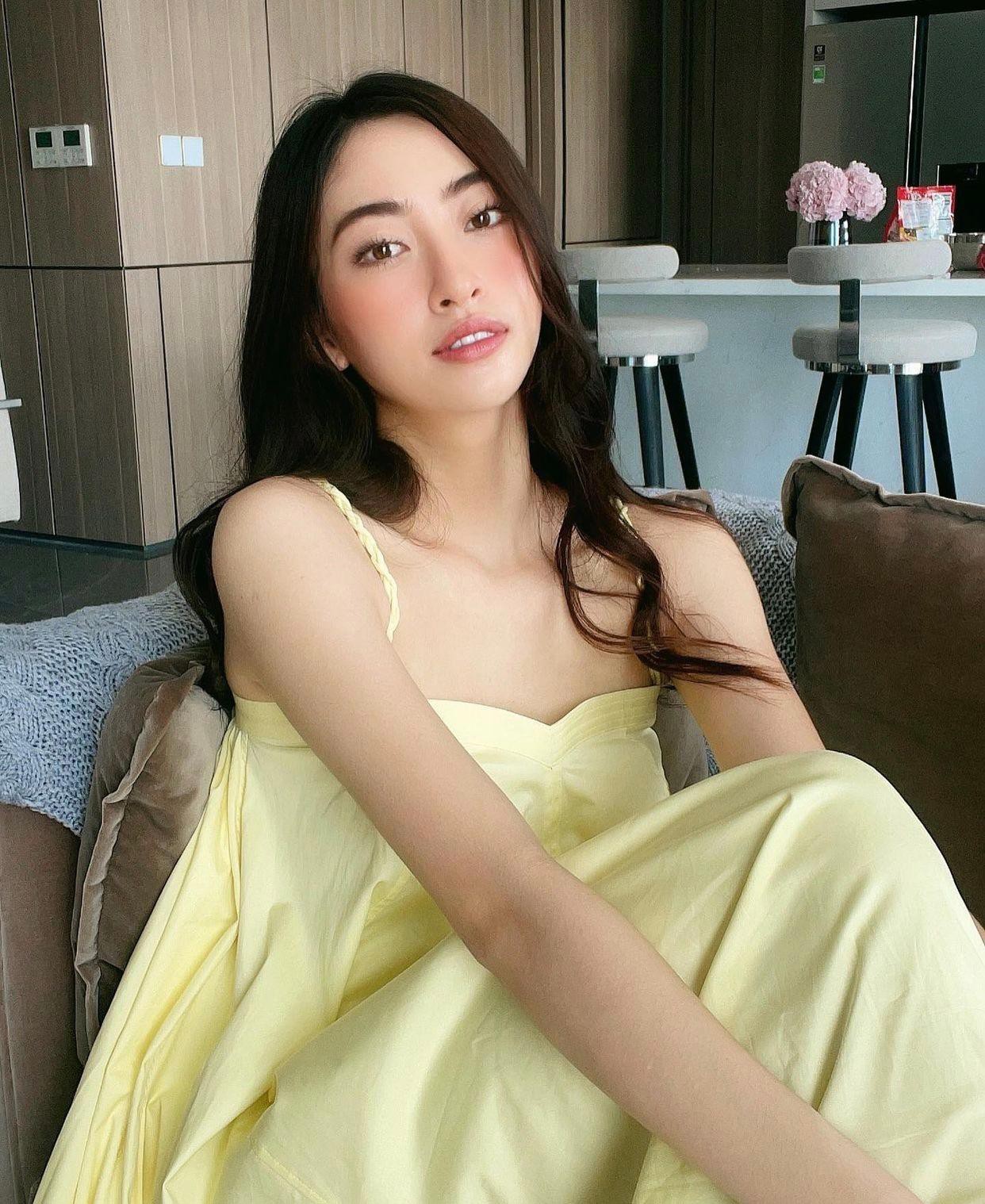 hoa hau luong thuy linh dien vay khoe vong 1 lap lo voc dang chuan chinh khien ai nay nguong mo3 hoa hau luong thuy linh dien vay khoe vong 1 lap lo voc dang chuan chinh khien ai nay nguong mo3