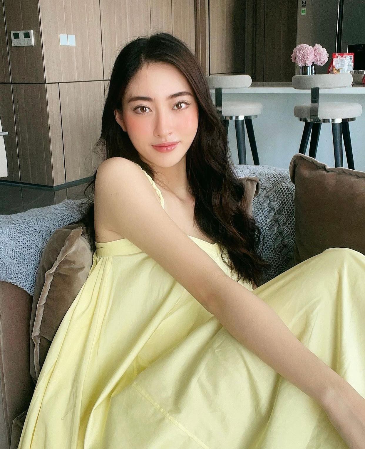 hoa hau luong thuy linh dien vay khoe vong 1 lap lo voc dang chuan chinh khien ai nay nguong mo4 hoa hau luong thuy linh dien vay khoe vong 1 lap lo voc dang chuan chinh khien ai nay nguong mo4