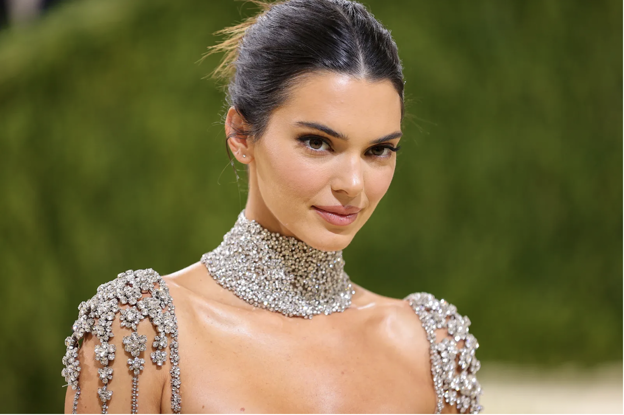 kendall jenner xinh dep tua nu than tai met gala 2021 xung danh sieu mau dat gia nhat the gioi 7 kendall jenner xinh dep tua nu than tai met gala 2021 xung danh sieu mau dat gia nhat the gioi 7