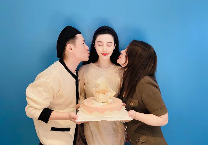 pham bang bang don sinh nhat tuoi 40 khoe nhan sac tuoi tu tuan van nguoi me 5 pham bang bang don sinh nhat tuoi 40 khoe nhan sac tuoi tu tuan van nguoi me 5