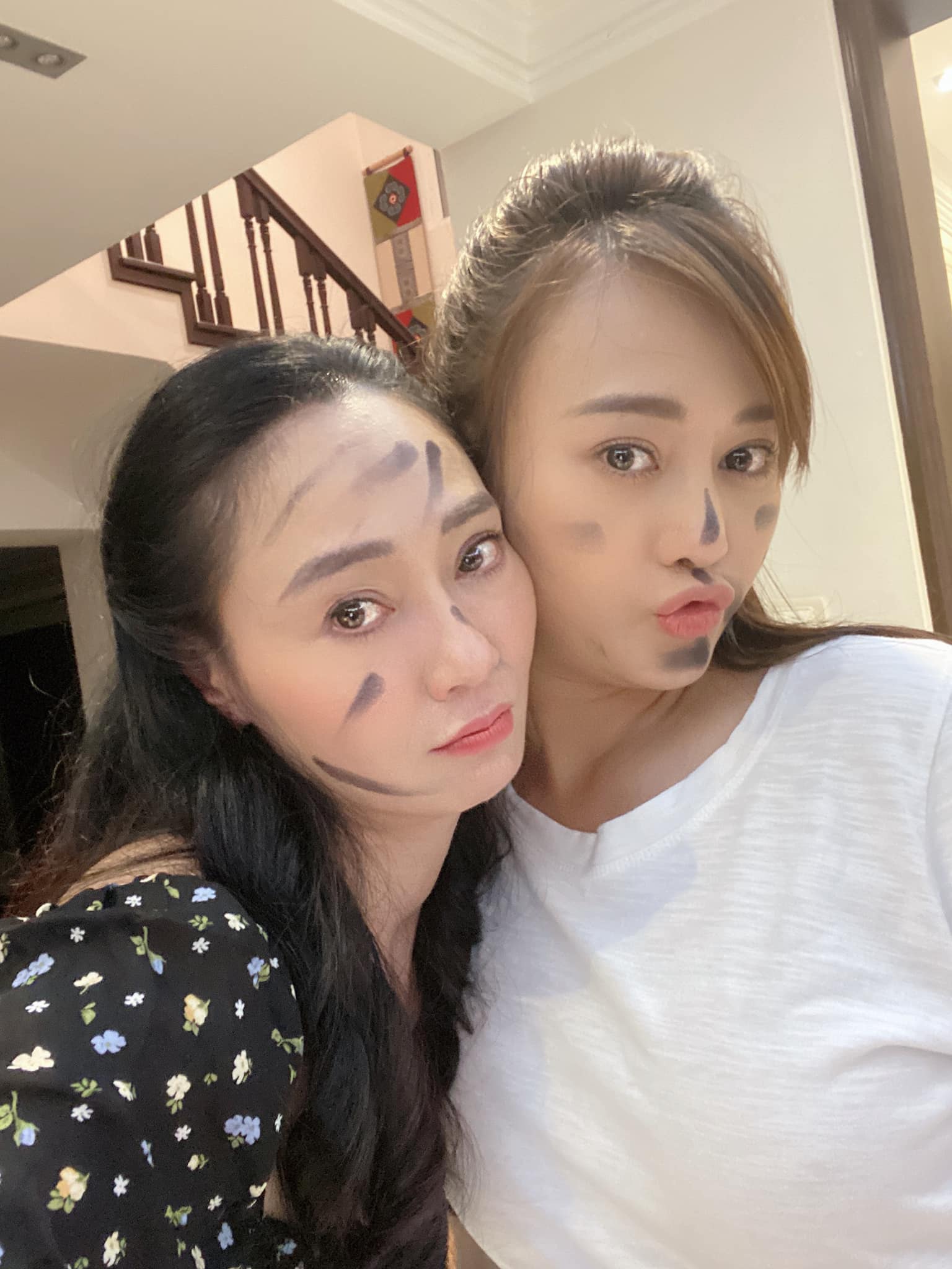 huong vi tinh than phan 2 ba xuan tung anh hau truong vui ve cua dai gia dinh 3 huong vi tinh than phan 2 ba xuan tung anh hau truong vui ve cua dai gia dinh 3