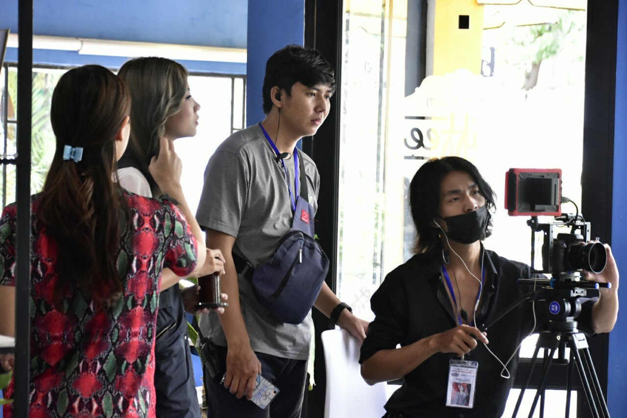 dao dien jin sang van lam thien nguyen giua bao sao ke 1