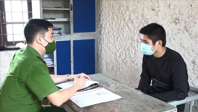 quang tri bat giu 2 doi tuong giao dich ma tuy tai khu vuc chot kiem soat dich benh2 quang tri bat giu 2 doi tuong giao dich ma tuy tai khu vuc chot kiem soat dich benh2
