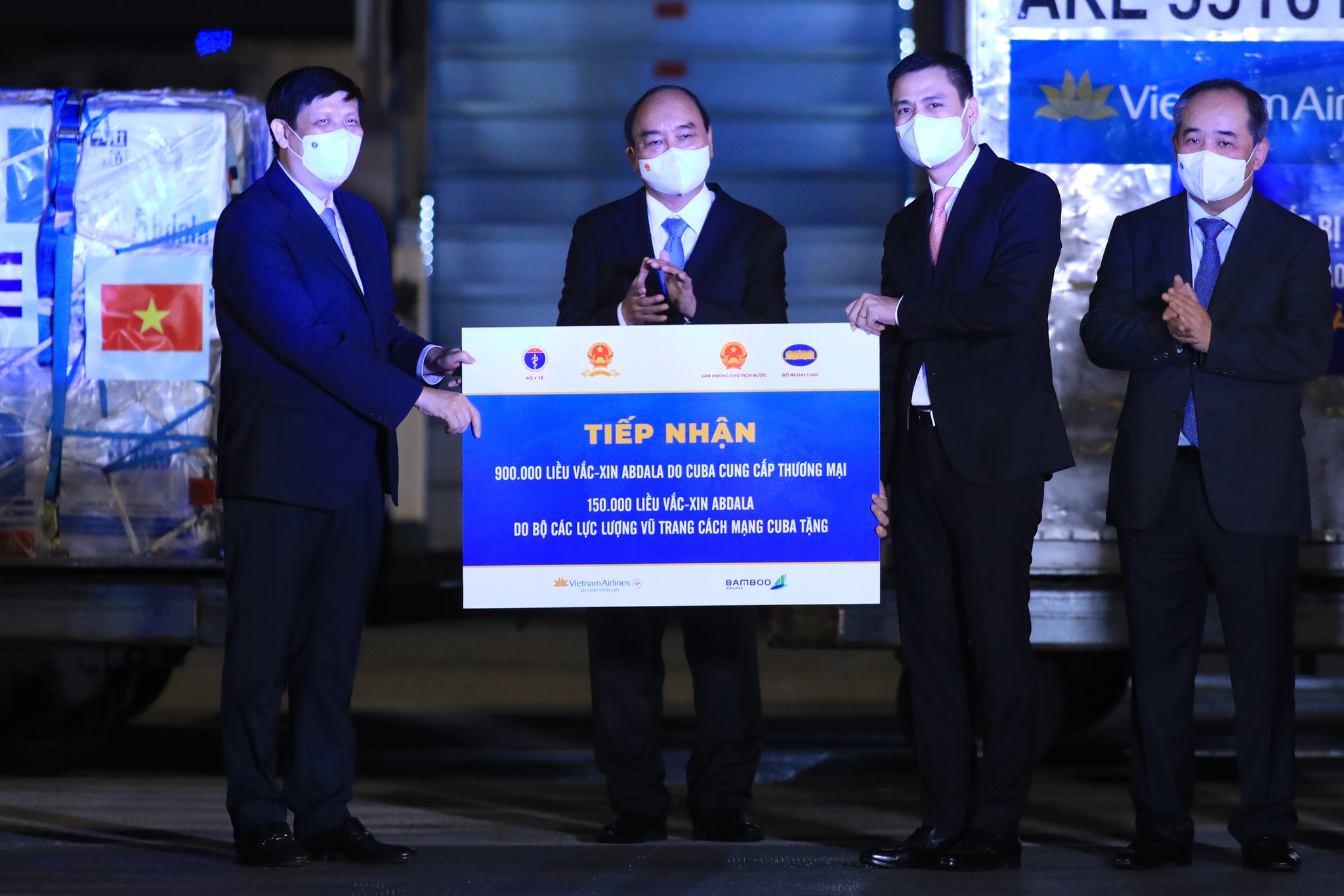 hon 1 trieu lieu vaccine abdala cua cuba da ve den viet nam2