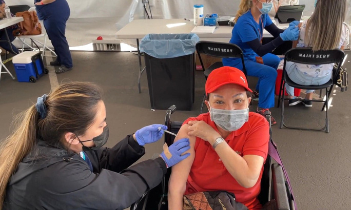 nu nghe si tiet lo da tiem 4 mui vaccine ngua covid 19 dai dien tram y te noi gi 1