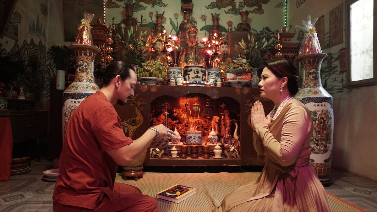 luong thu trang hoa nu nha van trong phim hinh su mat na guong sap len song1