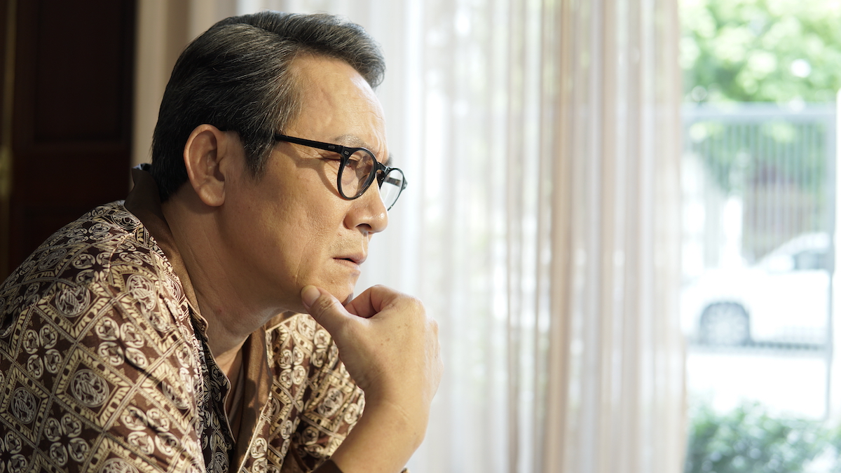 luong thu trang hoa nu nha van trong phim hinh su mat na guong sap len song3