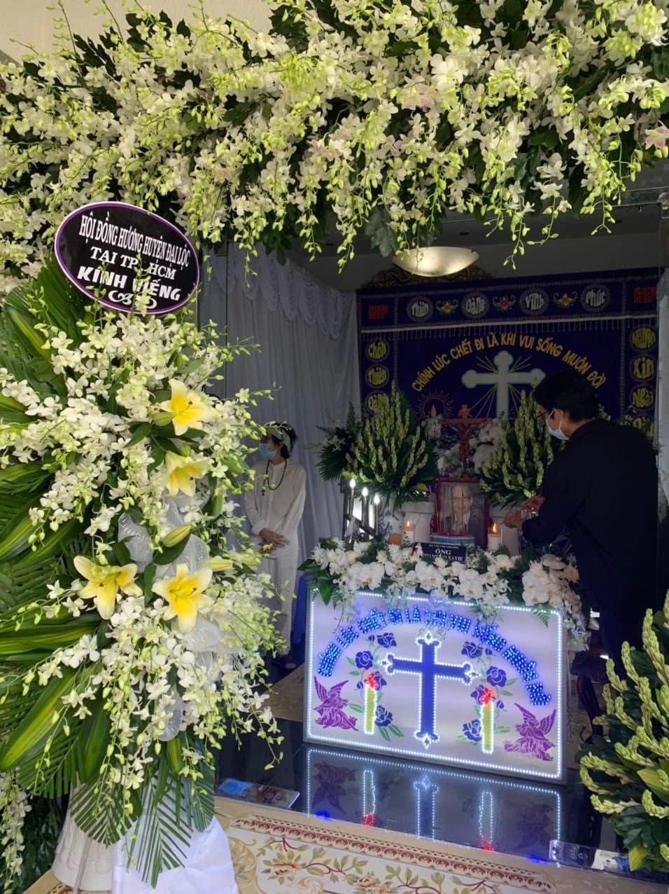 nghe si hoai linh lan dau lo dien sau thoi gian dai im hoi lang tieng 2 nghe si hoai linh lan dau lo dien sau thoi gian dai im hoi lang tieng 2