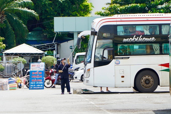 27 tinh thanh pho dong y mo lai hoat dong van tai khach lien tinh1