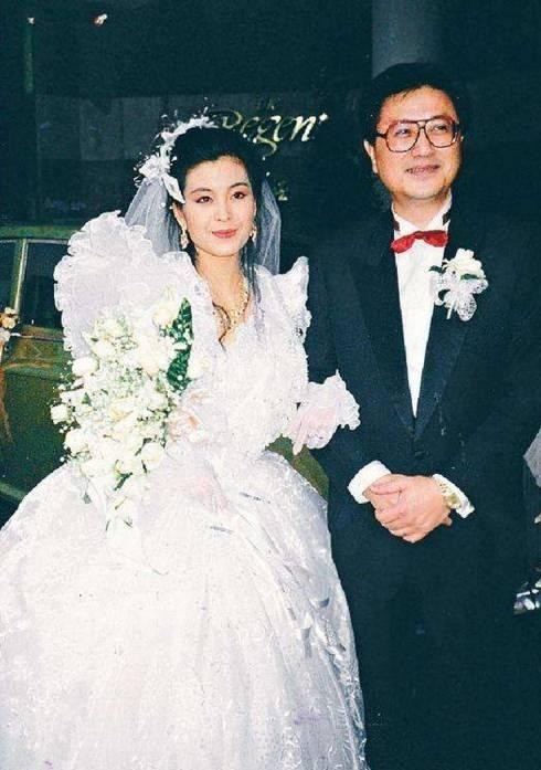 hoa hau hong kong lay chong nam 20 tuoi tro thanh goa phu chi sau 13 ngay ket hon2 hoa hau hong kong lay chong nam 20 tuoi tro thanh goa phu chi sau 13 ngay ket hon2