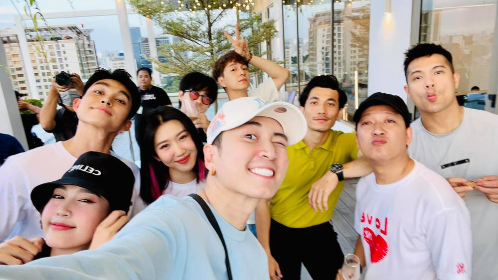 running man vietnam nghi van truong giang bi ra ria ninh duong lan ngoc len tieng2 running man vietnam nghi van truong giang bi ra ria ninh duong lan ngoc len tieng2