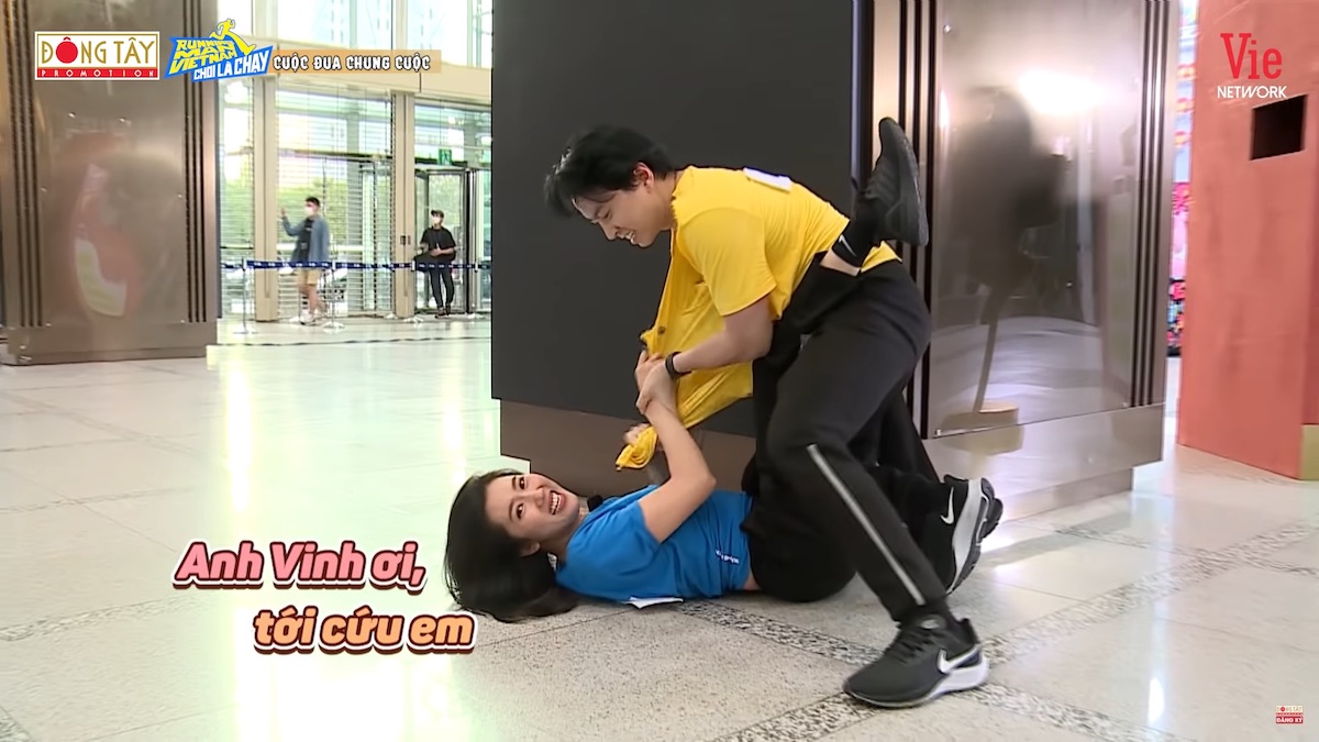 running man vietnam cap doi non not karik lan ngoc rac thinh tu bo bien den bai bun 4 running man vietnam cap doi non not karik lan ngoc rac thinh tu bo bien den bai bun 4