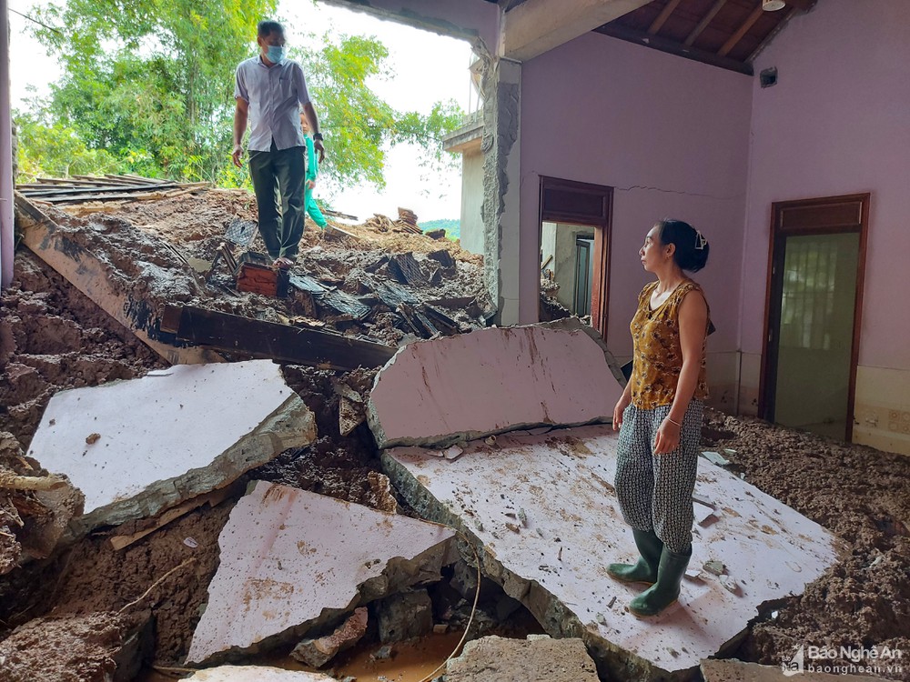 nghe an sat lo nui lam sap nha dan nhieu nguoi phai di doi di noi khac3 nghe an sat lo nui lam sap nha dan nhieu nguoi phai di doi di noi khac3
