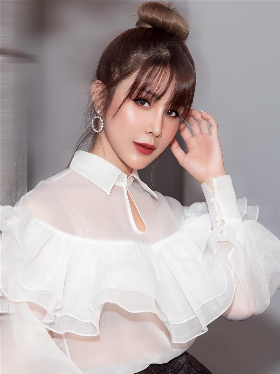 diep lam anh xuat hien cung me chong giua on ao ly hon nhan sac khien ai cung bat ngo6