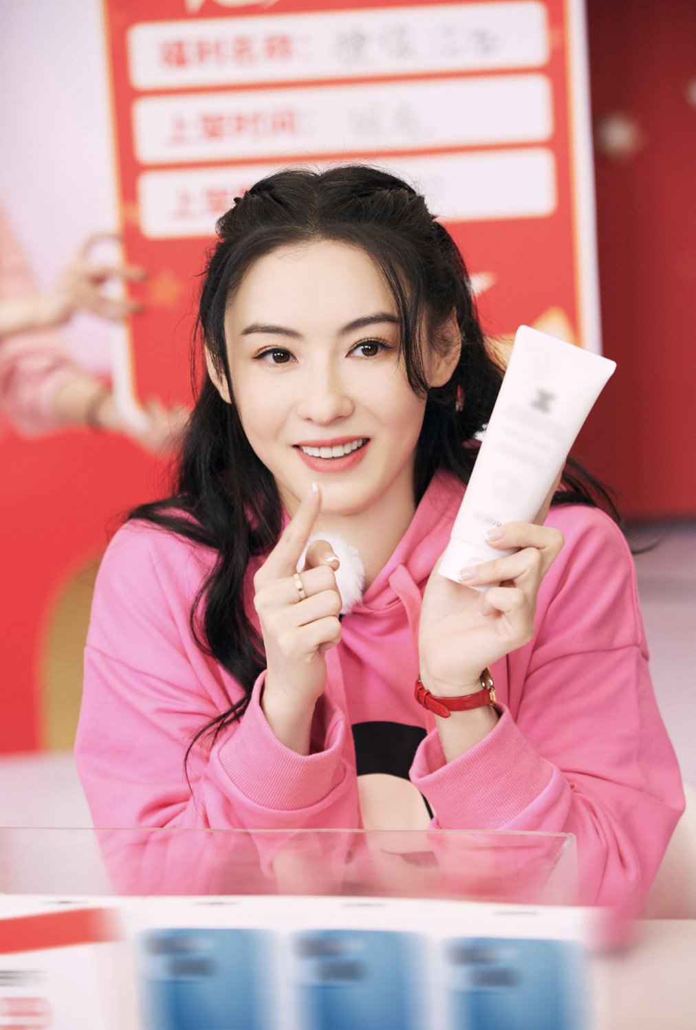 truong ba chi lan dau livestream ban hang lam sap ca trang web thu ve thanh qua bung no 2 truong ba chi lan dau livestream ban hang lam sap ca trang web thu ve thanh qua bung no 2
