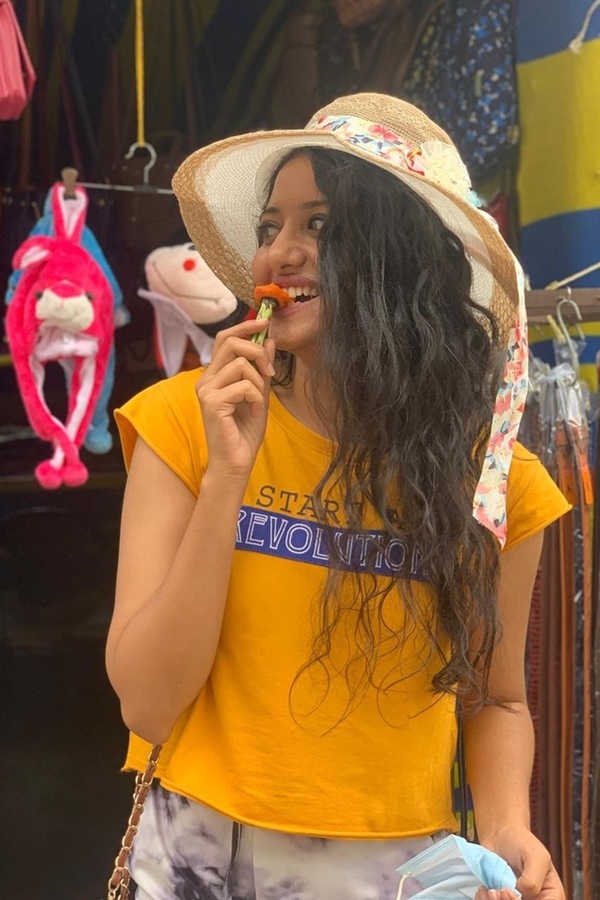 bai dang cuoi nhu loi tien doan truoc khi qua doi cua hoa hau an do gay am anh 2 bai dang cuoi nhu loi tien doan truoc khi qua doi cua hoa hau an do gay am anh 2