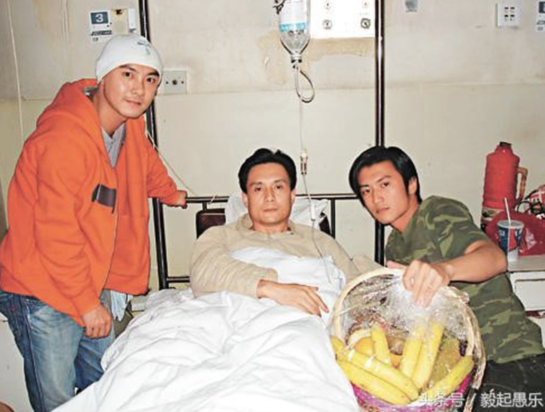 sao nam tay du ky tung co cat xe cao ngat nguong phai di ban rau de muu sinh4