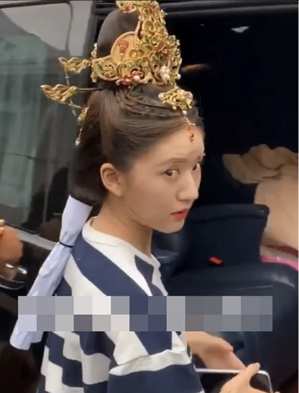 tin tuc sao hoa ngu moi nhat ngay 20 11 2021 xon xao clip trieu lo tu to thai do voi fan o hau truong 1