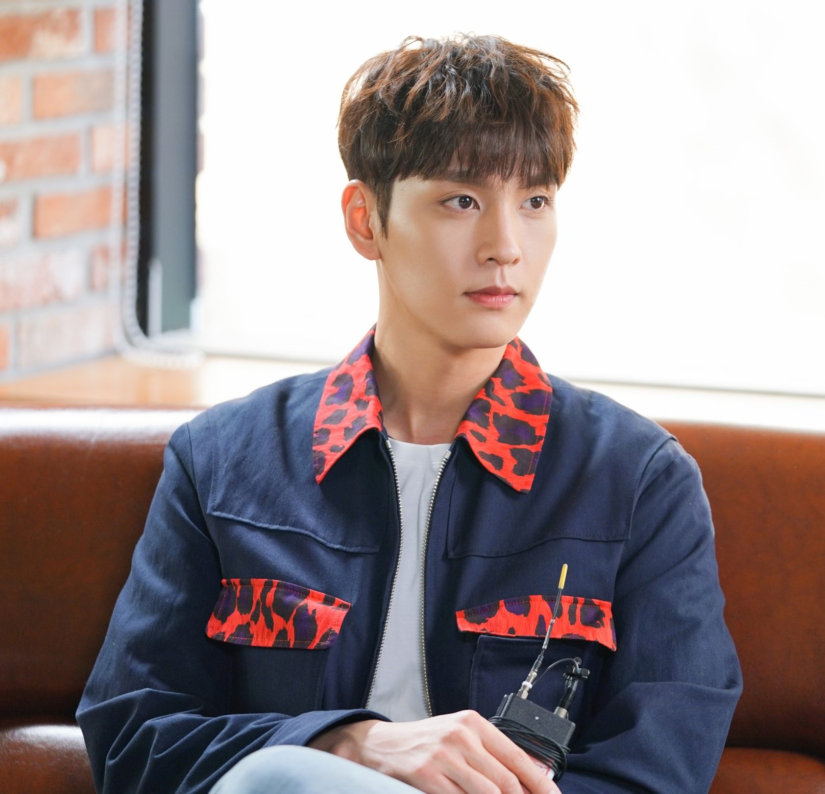 choi tae joon my nam sap ve chung mot nha voi park shin hye la ai4 choi tae joon my nam sap ve chung mot nha voi park shin hye la ai4