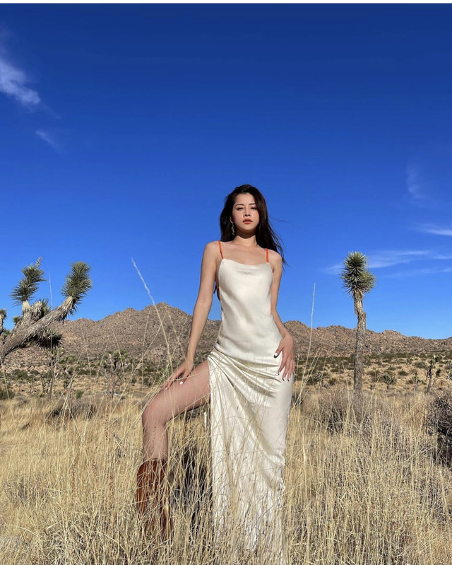 chi pu lan dau hat live o my dien trang phuc do boc lua khoe than thai ngut troi 4 chi pu lan dau hat live o my dien trang phuc do boc lua khoe than thai ngut troi 4