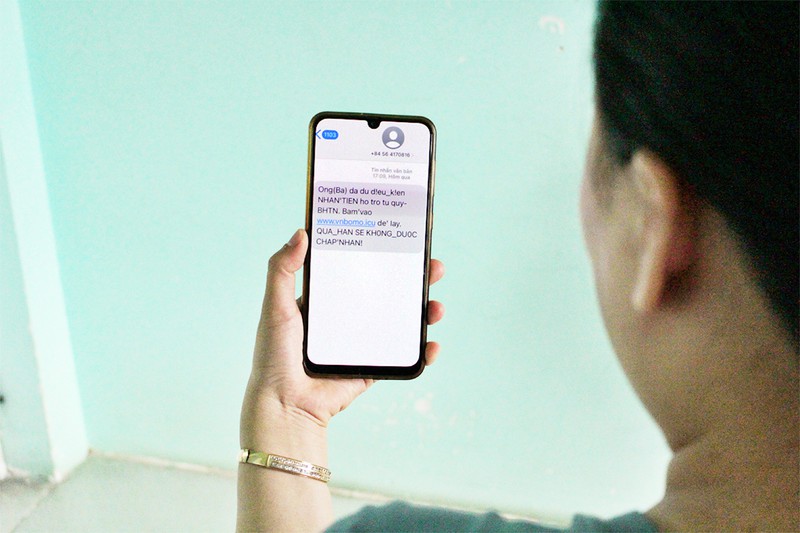 nhan tin nhan lua nhan tro cap that nghiep nguoi phu nu bi mat 600 trieu dong 1 nhan tin nhan lua nhan tro cap that nghiep nguoi phu nu bi mat 600 trieu dong 1