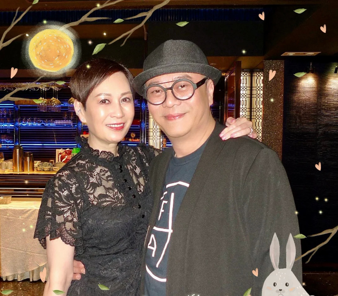 tin tuc sao hoa ngu moi nhat ngay 29 11 2021 angela baby dao pho cung con trai lo than hinh gay go dang lo ngai3