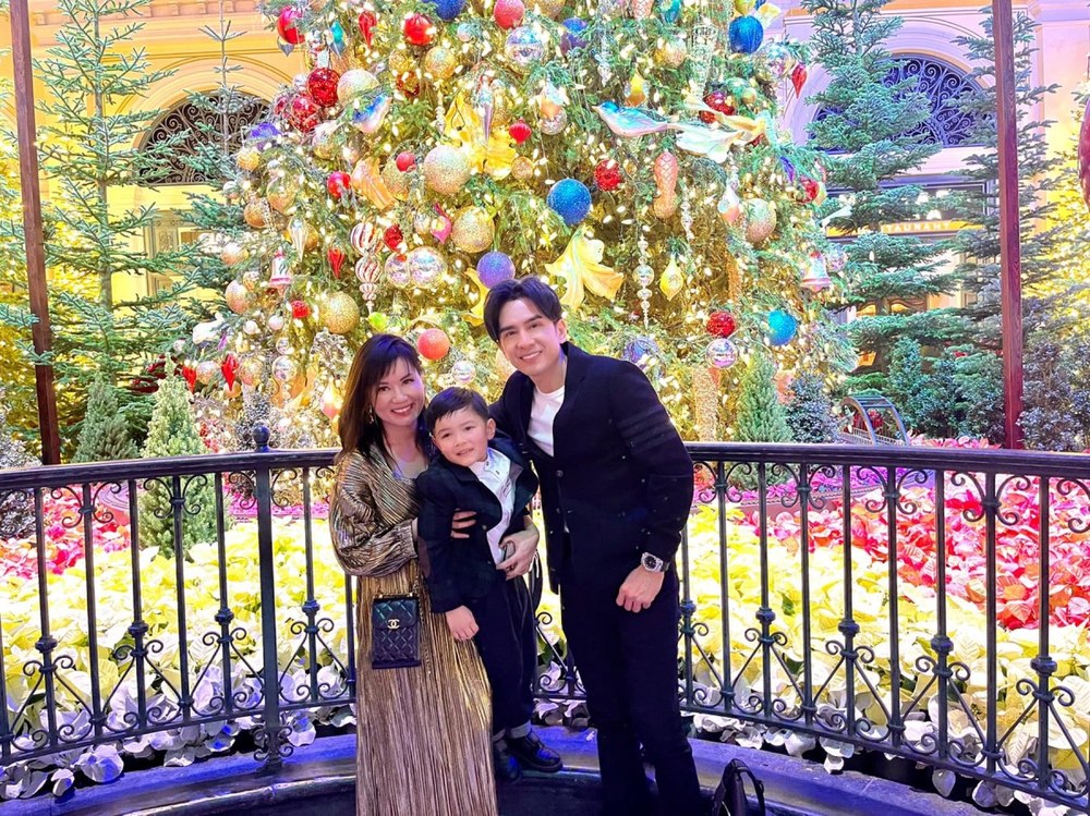 vo cu doanh nhan chuc mung sinh nhat dan truong goi ten anh bo than mat khien fan tiec nuoi2 vo cu doanh nhan chuc mung sinh nhat dan truong goi ten anh bo than mat khien fan tiec nuoi2