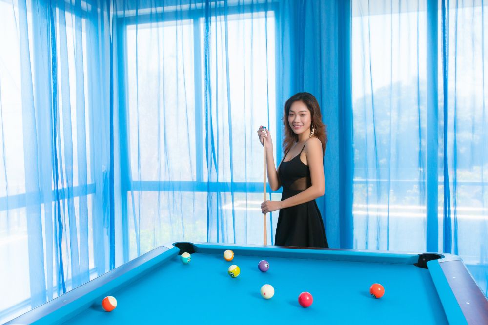 huyen tran hoa hau thoi trang chau au khoe tron ve dai cac cung man nghe thuat6 huyen tran hoa hau thoi trang chau au khoe tron ve dai cac cung man nghe thuat6