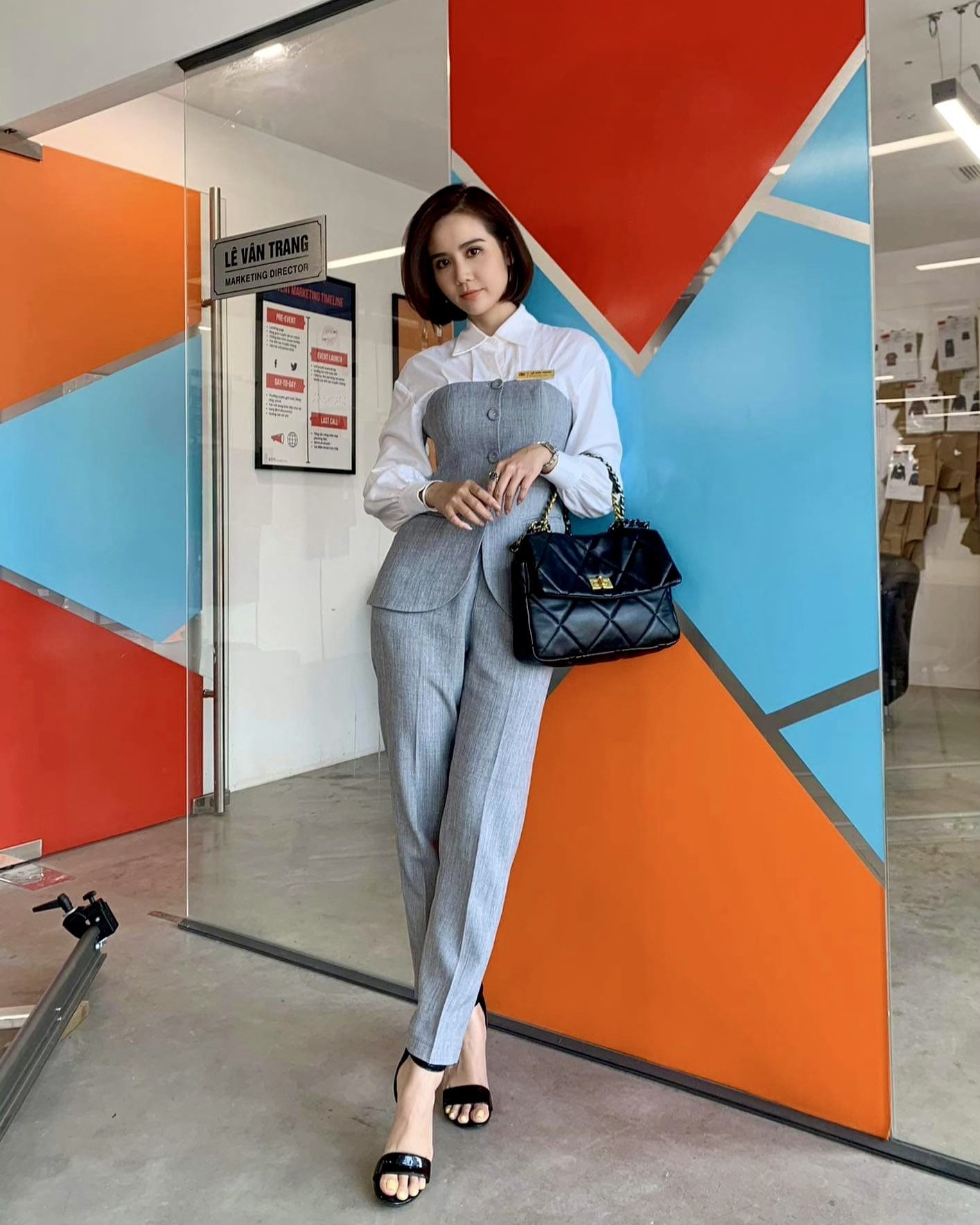 huyen lizzie tiet lo tu dinh hinh phong cach thoi trang cho van trang trong thuong ngay nang ve4 huyen lizzie tiet lo tu dinh hinh phong cach thoi trang cho van trang trong thuong ngay nang ve4