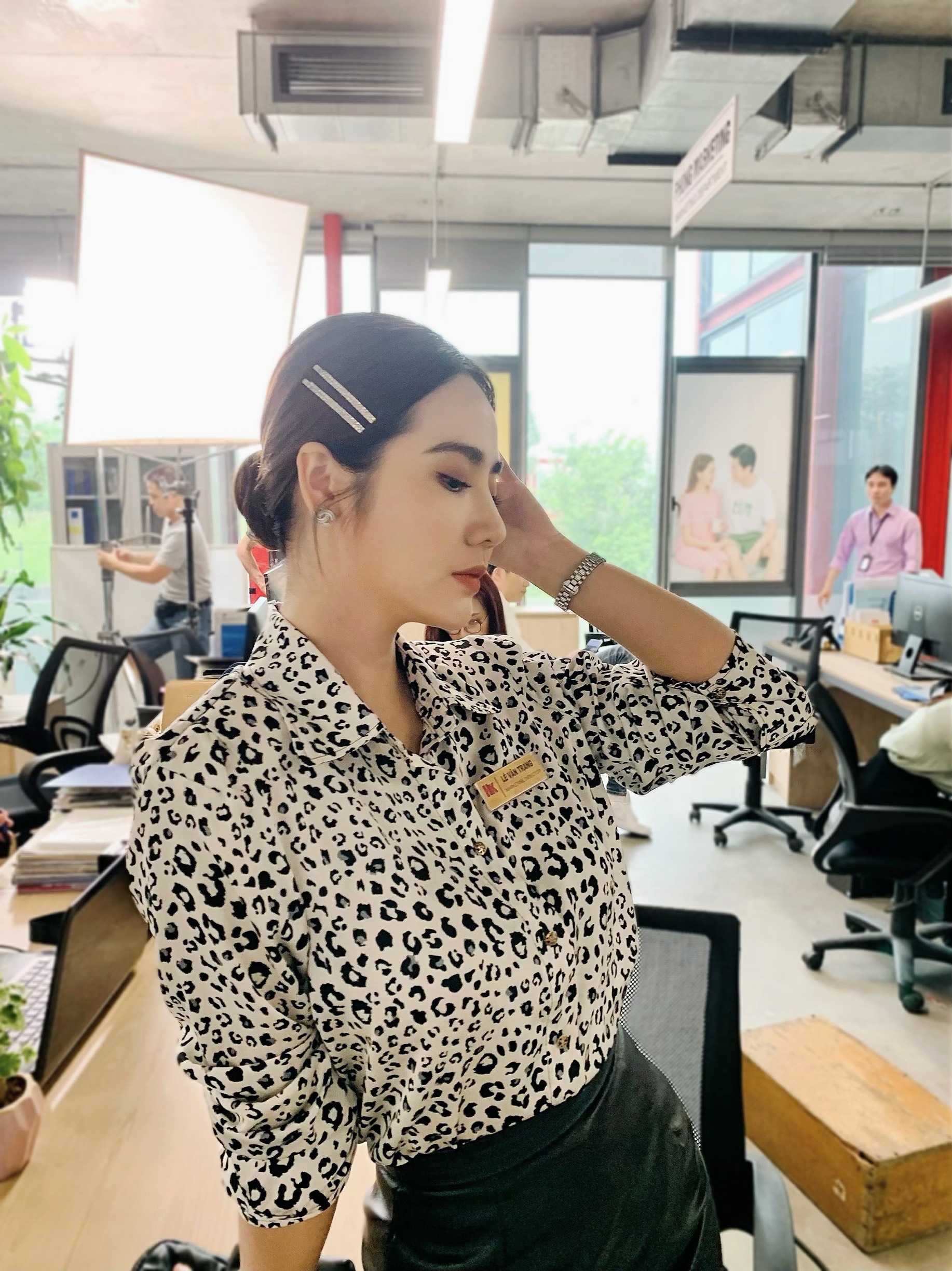 huyen lizzie tiet lo tu dinh hinh phong cach thoi trang cho van trang trong thuong ngay nang ve9 huyen lizzie tiet lo tu dinh hinh phong cach thoi trang cho van trang trong thuong ngay nang ve9