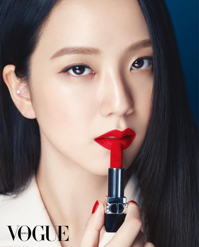 jisoo blackpink tao hinh la mat nhung van sang ngut ngan trong bo anh moi 2