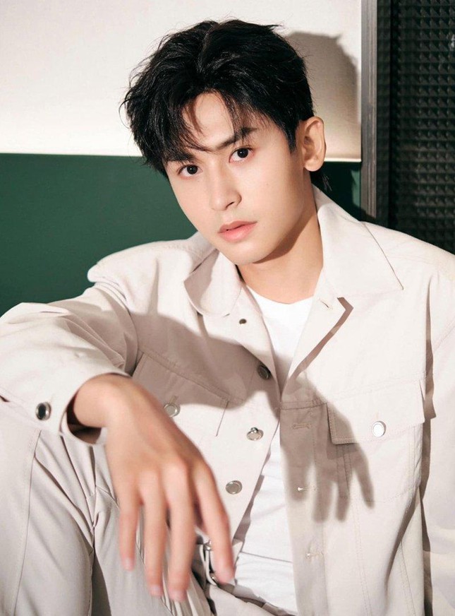 showbiz hoa ngu nam 2021 dan sao dinh dam chao dao voi lan song phong sat3 showbiz hoa ngu nam 2021 dan sao dinh dam chao dao voi lan song phong sat3