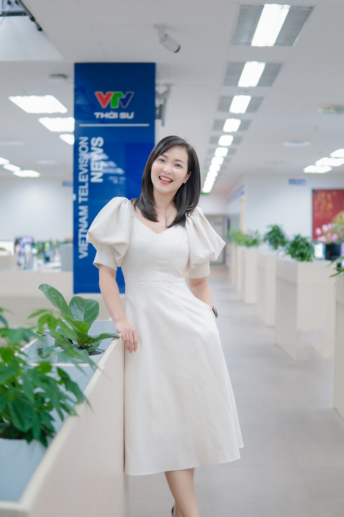 btv phuong thao chinh thuc quay lai dan ban tin thoi su vtv2