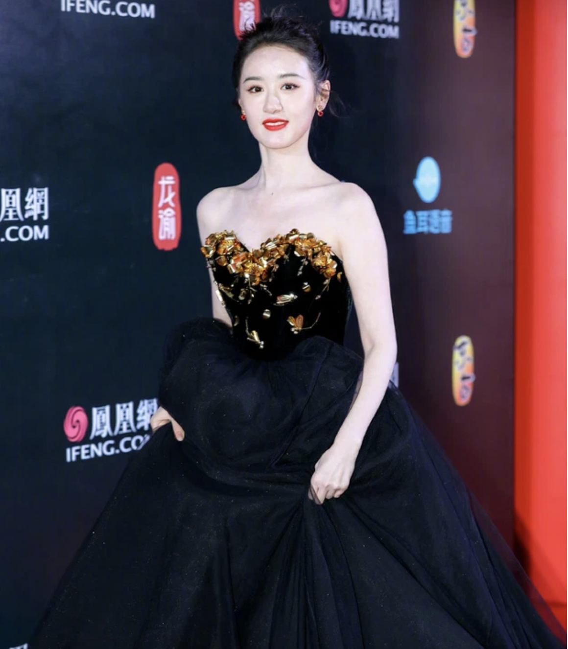 tin tuc sao hoa ngu moi nhat ngay 29 12 2021 vuong nhat bac thang kien anti fan bi phat gan 100 trieu dong2 tin tuc sao hoa ngu moi nhat ngay 29 12 2021 vuong nhat bac thang kien anti fan bi phat gan 100 trieu dong2