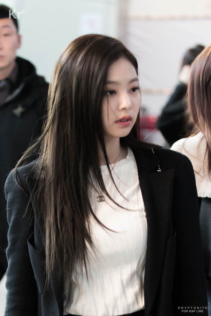 jennie blackpink voi loat kieu toc cho mat tron bau binh don gian nhung lai thanh hot trend1 jennie blackpink voi loat kieu toc cho mat tron bau binh don gian nhung lai thanh hot trend1