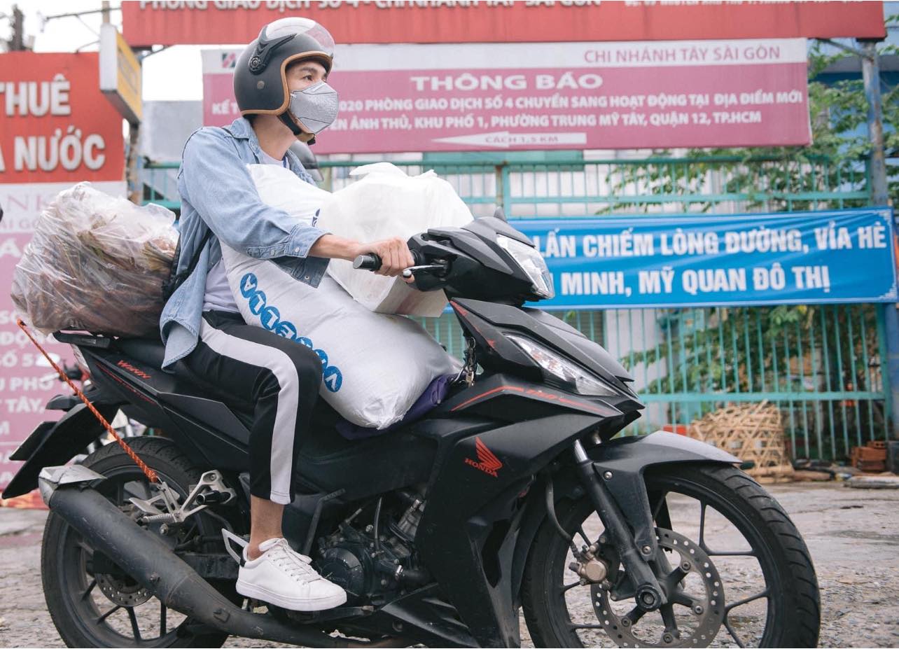 dien vien duong thanh vang voi toi covid 19 nhe nhang ve moi mat2 dien vien duong thanh vang voi toi covid 19 nhe nhang ve moi mat2