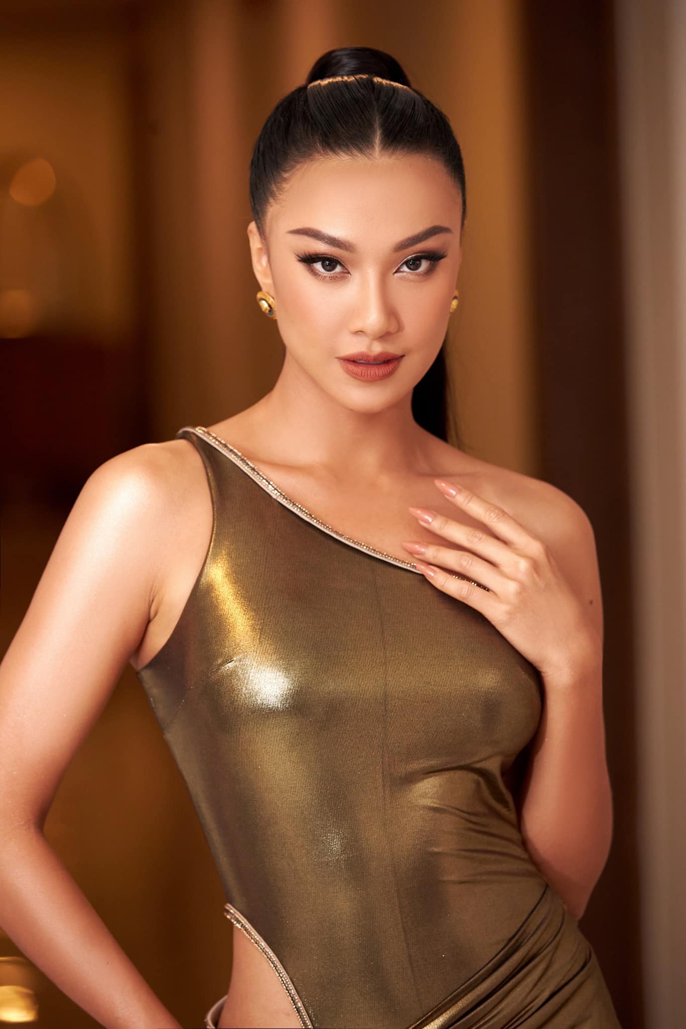 tro ve tu miss universe 2021 a hau kim duyen thong bao mac covid 19 4 tro ve tu miss universe 2021 a hau kim duyen thong bao mac covid 19 4
