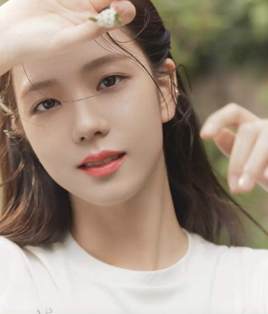 hoc jisoo blackpink nhung kieu trang diem than thanh don gian nhung co hieu ung tuyet voi2