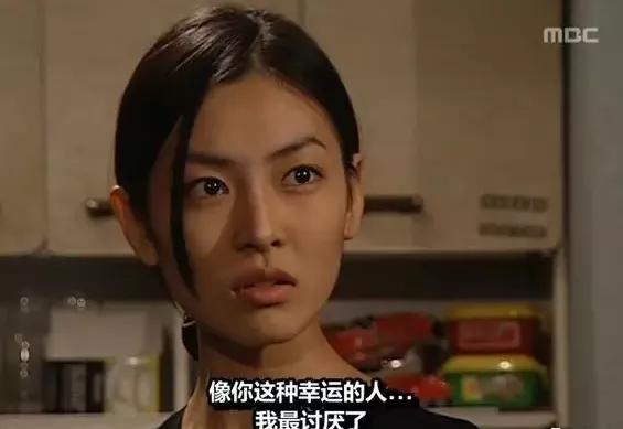 nhung chi dep xu han hoa than vao vai thien ac deu xuat sac xung danh thanh lat mat3 nhung chi dep xu han hoa than vao vai thien ac deu xuat sac xung danh thanh lat mat3