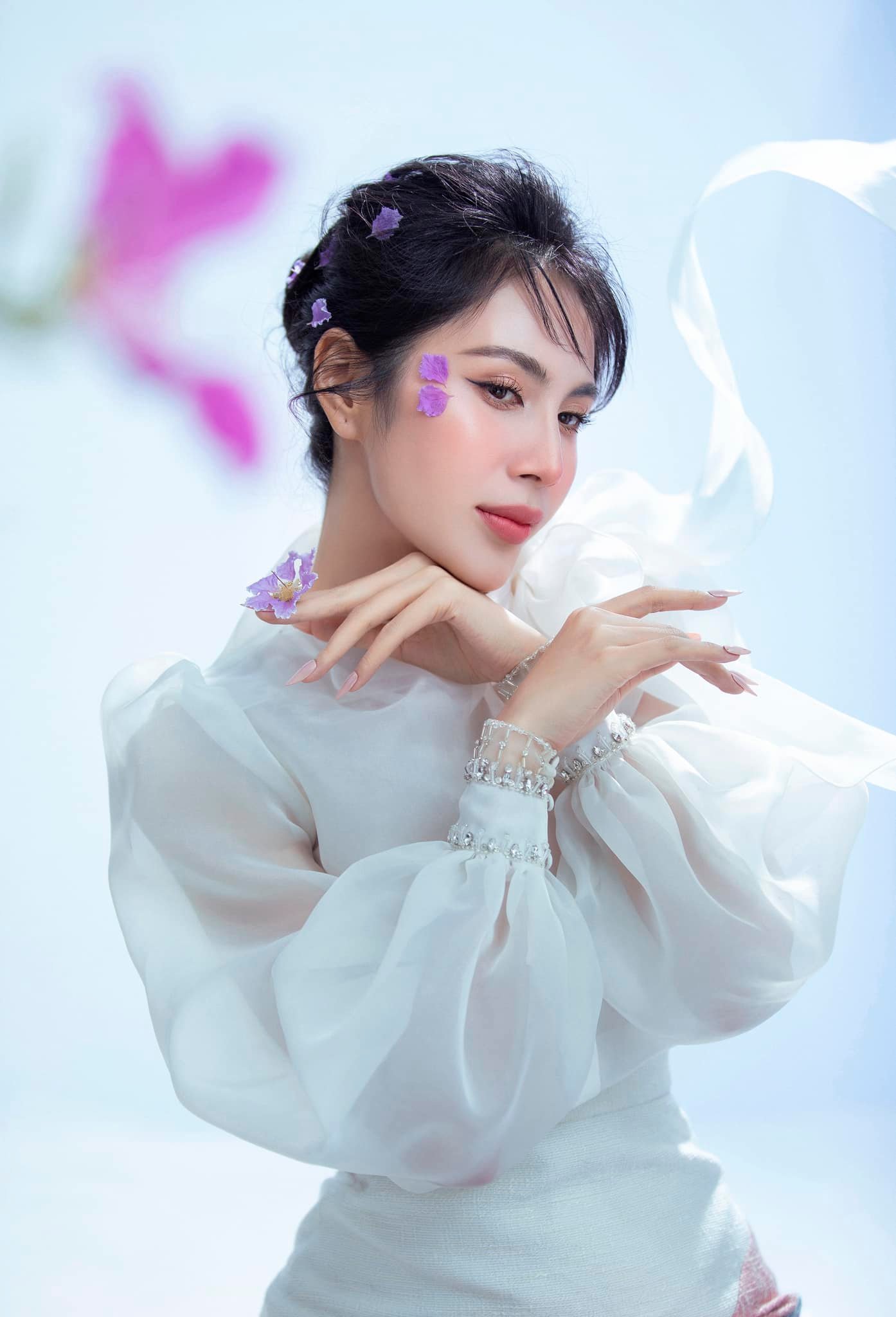 hau on ao tu thien thuy tien xot xa khi con gai bi lap nhom chat noi xau1 hau on ao tu thien thuy tien xot xa khi con gai bi lap nhom chat noi xau1