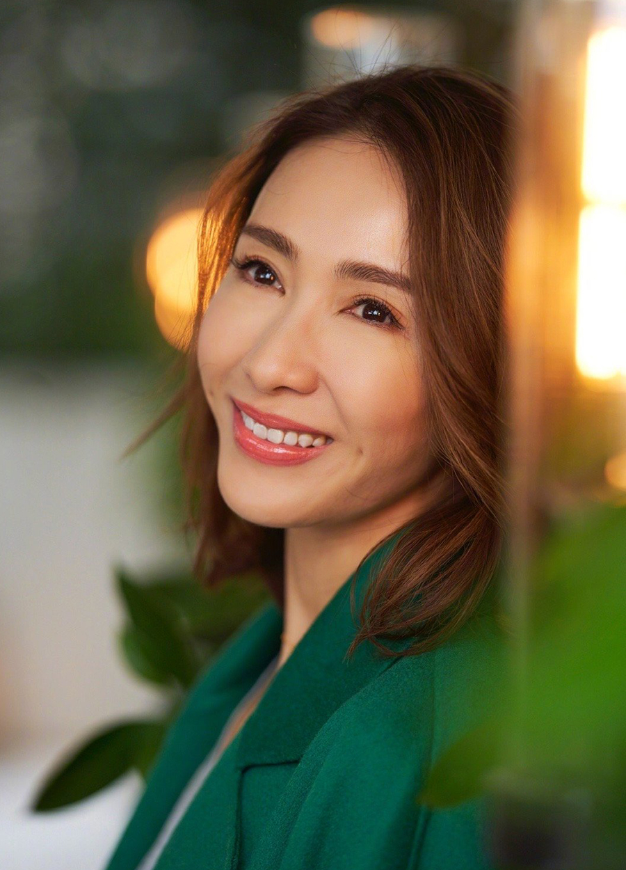 de nhat my nhan tvb le tu tuoi 50 vien man ben chong ty phu tat nguyen1