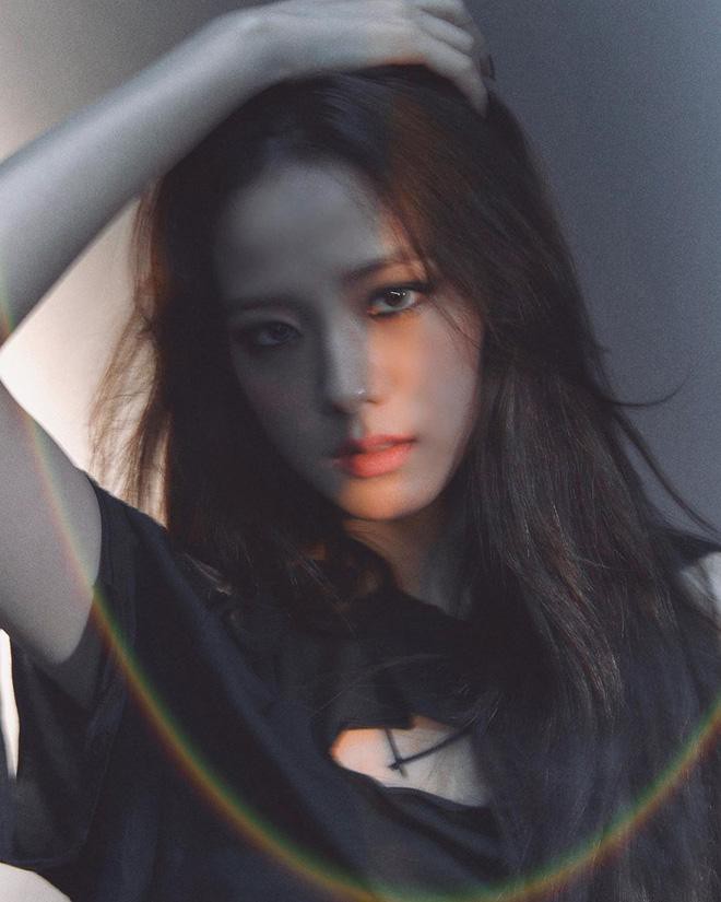 hanh trinh bien hoa phong cach cua jisoo blackpink tu nhat nhoa den vien ngoc toa sang5 hanh trinh bien hoa phong cach cua jisoo blackpink tu nhat nhoa den vien ngoc toa sang5