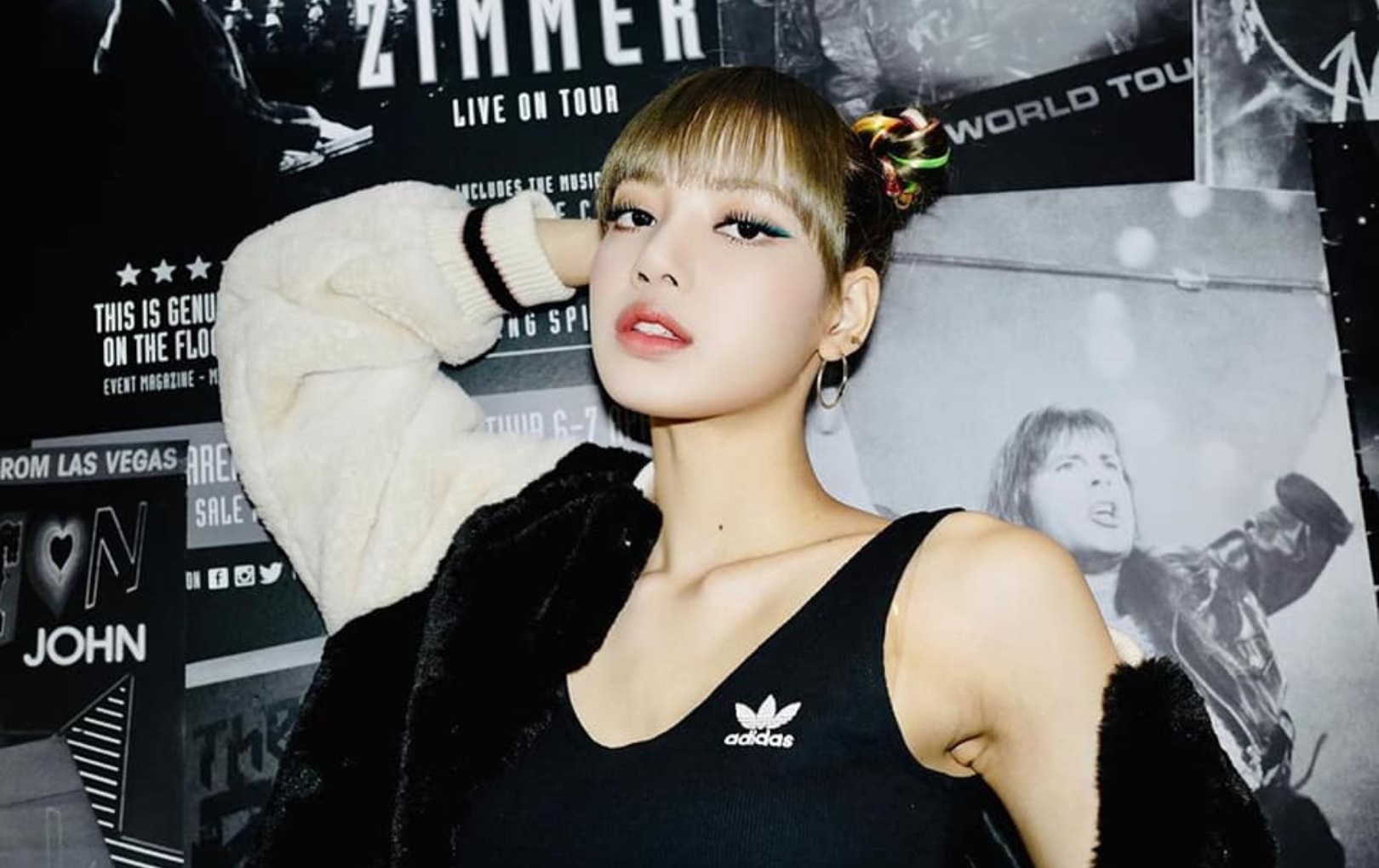 muc cat xe quang cao cao ngat nguong cua jennie va lisa blackpink3 muc cat xe quang cao cao ngat nguong cua jennie va lisa blackpink3