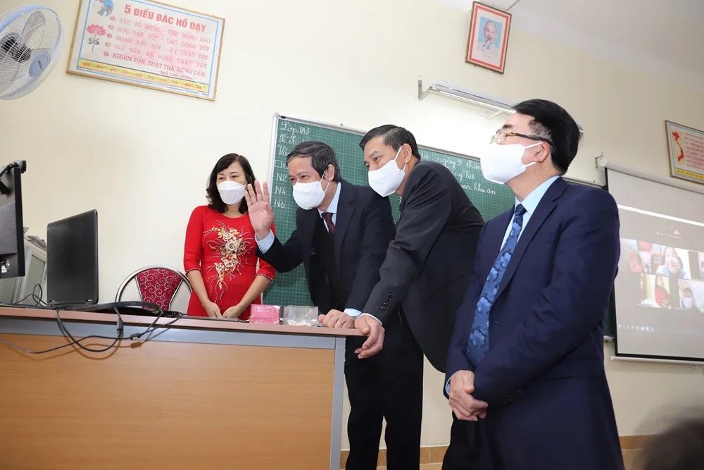 hai phong so hoc sinh mac covid 19 tang cao phu huynh do xo di mua que test vien xong cho con1 copy hai phong so hoc sinh mac covid 19 tang cao phu huynh do xo di mua que test vien xong cho con1 copy