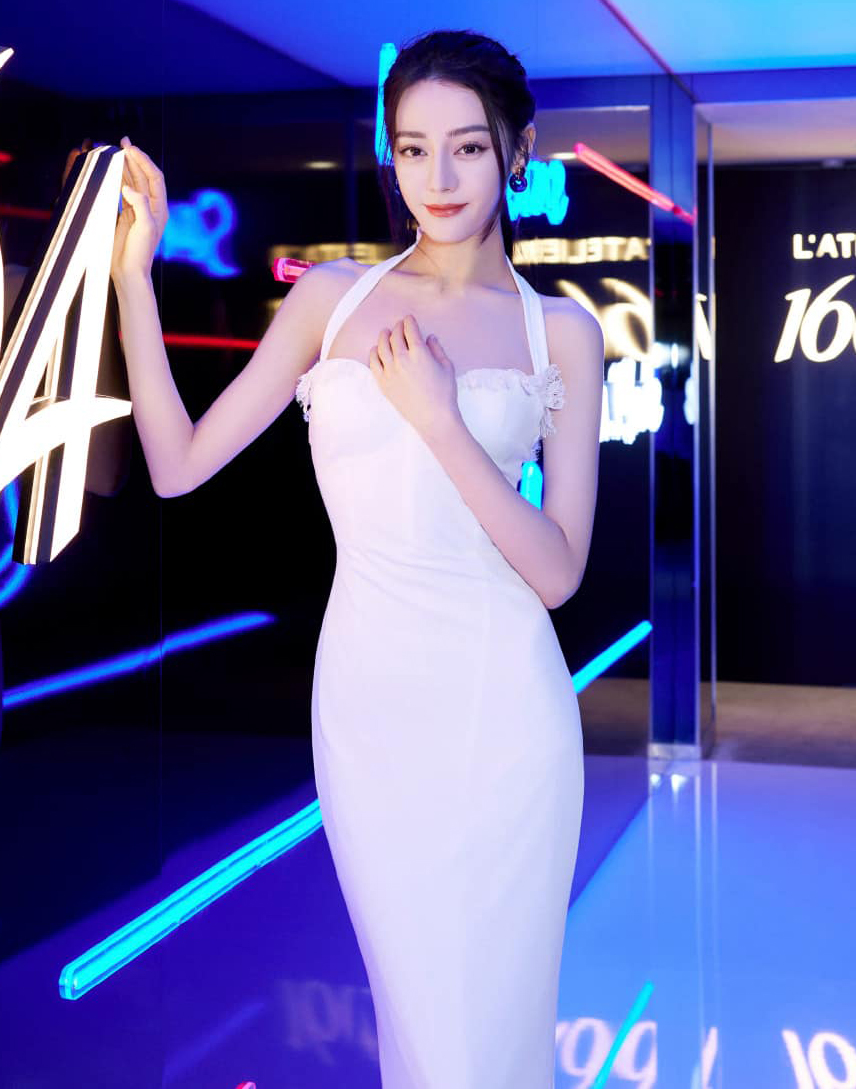 dich le nhiet ba dien vay om sat khoe tron body sieu thuc dang nguong mo3 dich le nhiet ba dien vay om sat khoe tron body sieu thuc dang nguong mo3