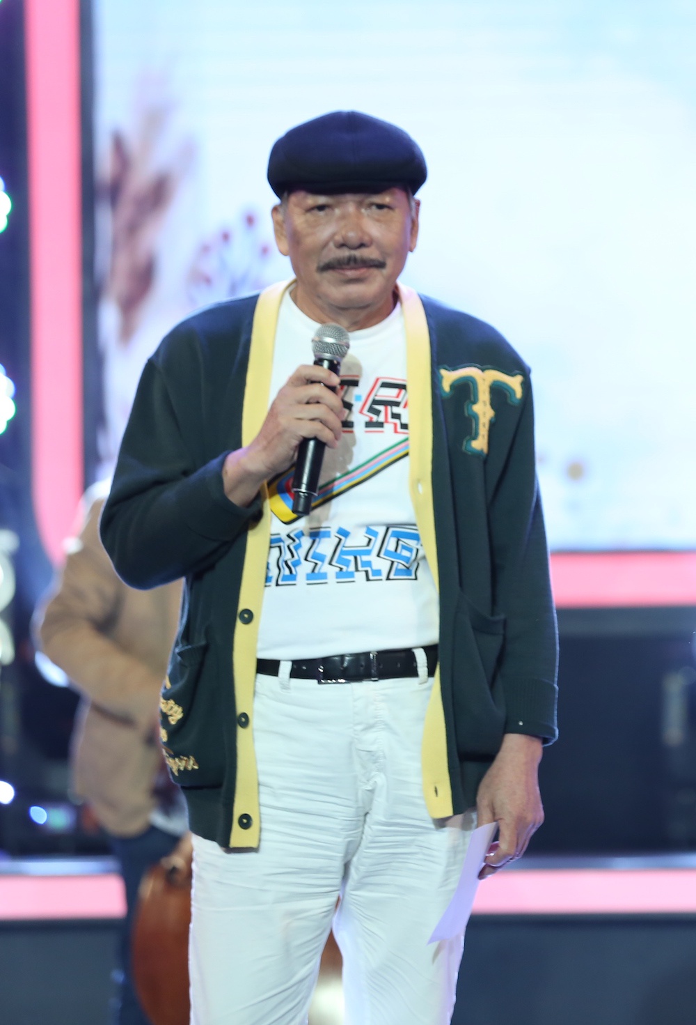nhac si tran tien tai xuat sau thoi gian dieu tri ung thu3 nhac si tran tien tai xuat sau thoi gian dieu tri ung thu3