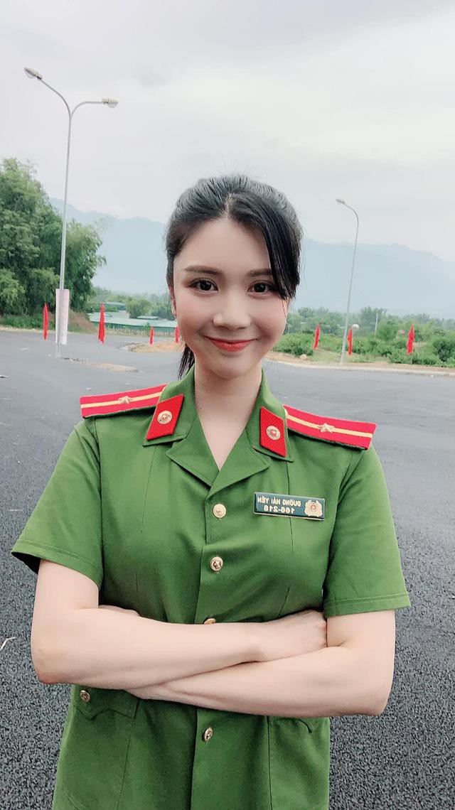 thanh bi thoat mac gai hu hoa than vao vai thieu uy xinh dep trong bao ngam1 thanh bi thoat mac gai hu hoa than vao vai thieu uy xinh dep trong bao ngam1
