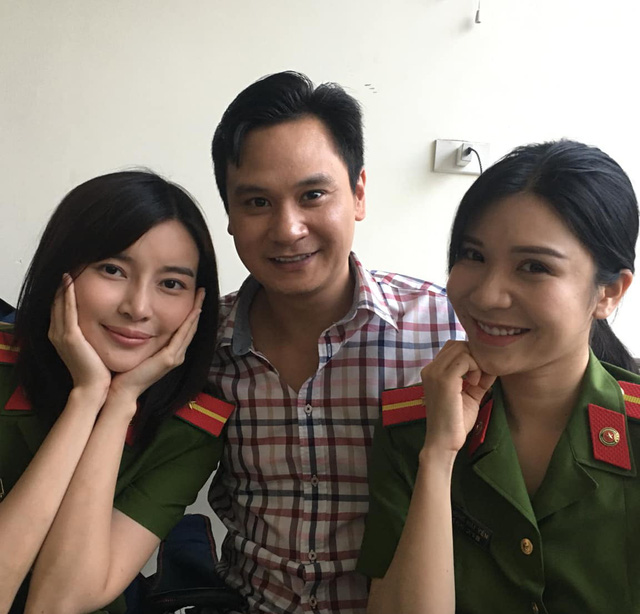 thanh bi thoat mac gai hu hoa than vao vai thieu uy xinh dep trong bao ngam4 thanh bi thoat mac gai hu hoa than vao vai thieu uy xinh dep trong bao ngam4