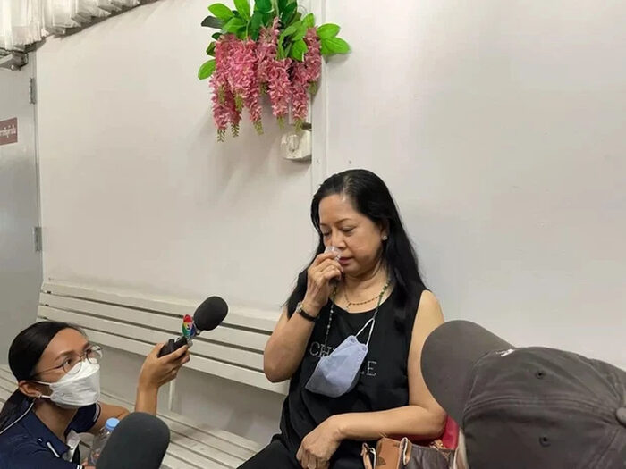 me dien vien chiec la cuon bay ngat xiu tai don canh sat1